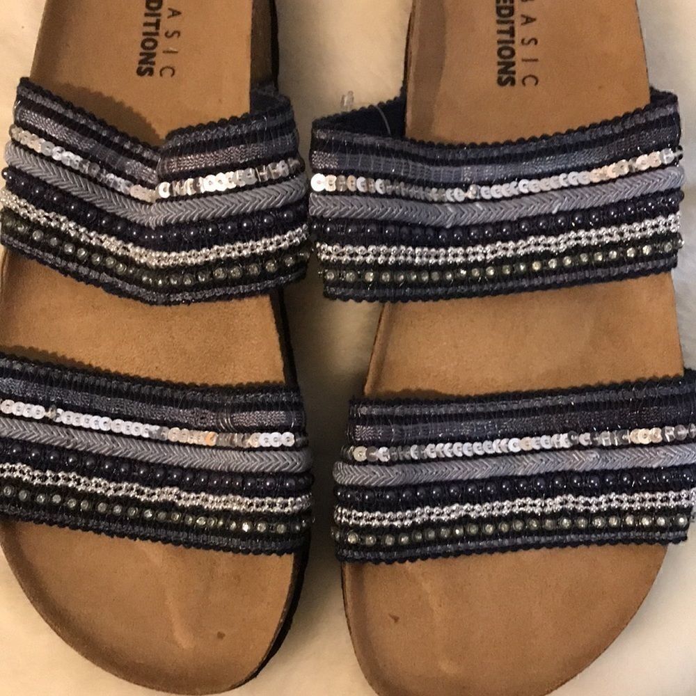 2 pairs of Basic Edition Women’s slip on sandals - Picture 8 of 10